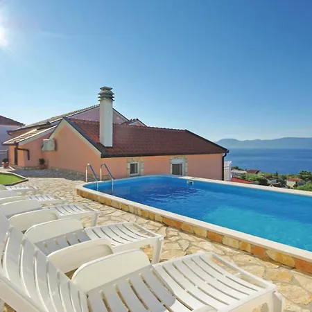 Apartment Gorgeous In With House Sea View Podaca